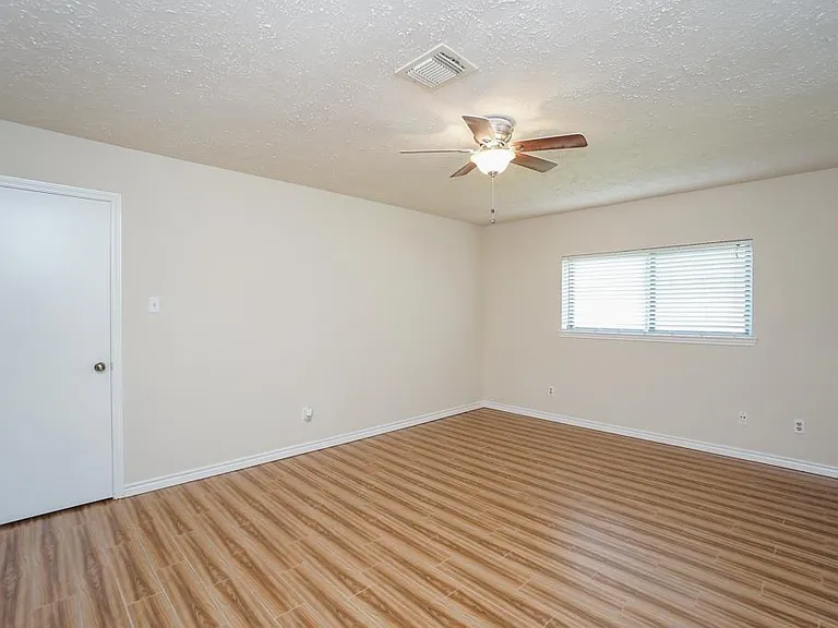 2722 Amaranth Dr — Photo 32