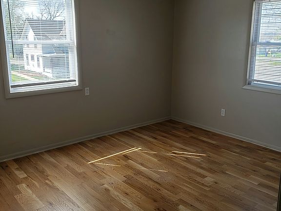 4th image of 518 Baker St #8