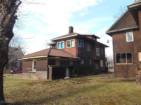 17th image of 1683 Juanita Ave