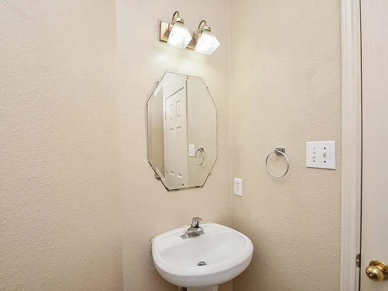 15114 Snow Hill Ct — Photo 18