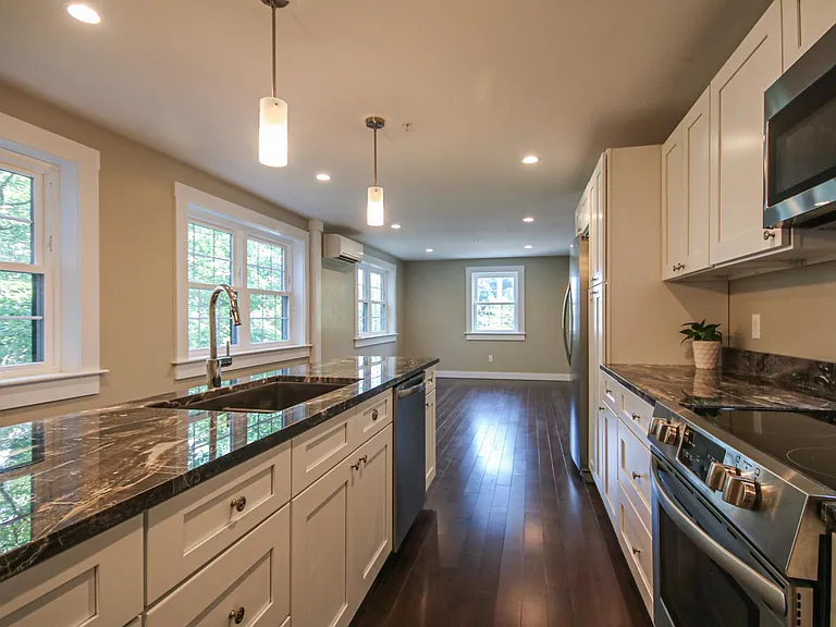 137 York St — Photo 18