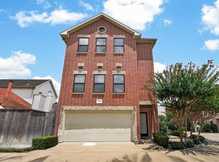5653 Pine St, Houston, TX 77081