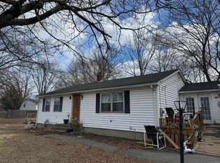 76 Hartford Ave W, Uxbridge, MA 01569