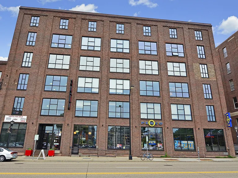 718 Washington Ave N #614 — Photo 30