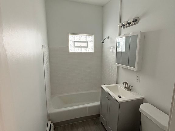 4th image of 379 Auburn Ave #1