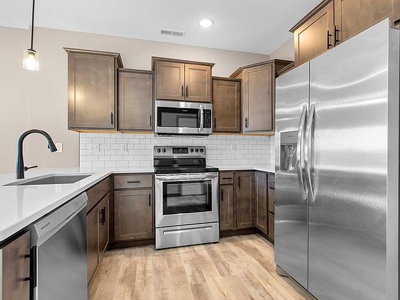 4th image of 150015061524 Petrus Dr NE #1500-2A