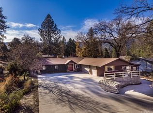 45538 N Oakview Dr, Oakhurst, CA 93644