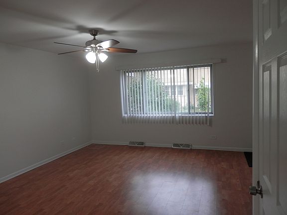 5th image of 8 E Judith Ann Dr