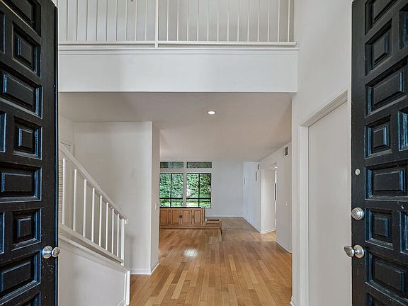 3rd image of 23454 Park Hermosa