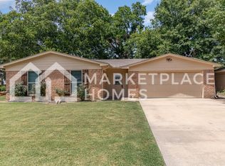 2801 Fairbrook St, Irving, TX 75062