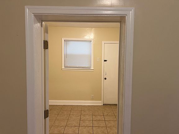 4th image of 1266 Carl Miller Blvd