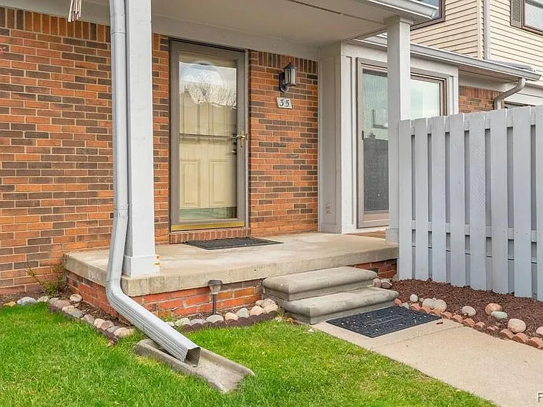 1921 Vine Way Dr #35 — Photo 4