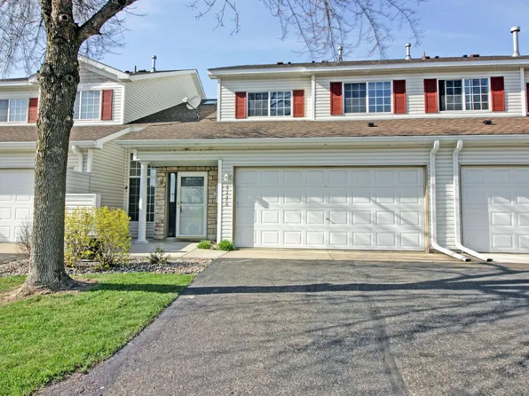 6326 Arabian Ln, Forest Lake, MN 55025