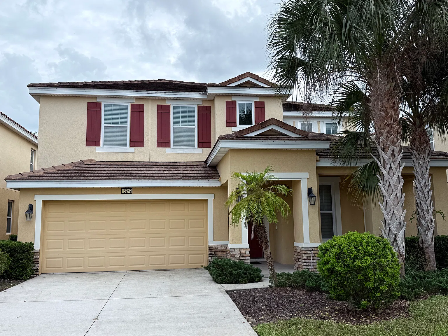 5 bed, 2681 sqft, $3,600 — Photo 2