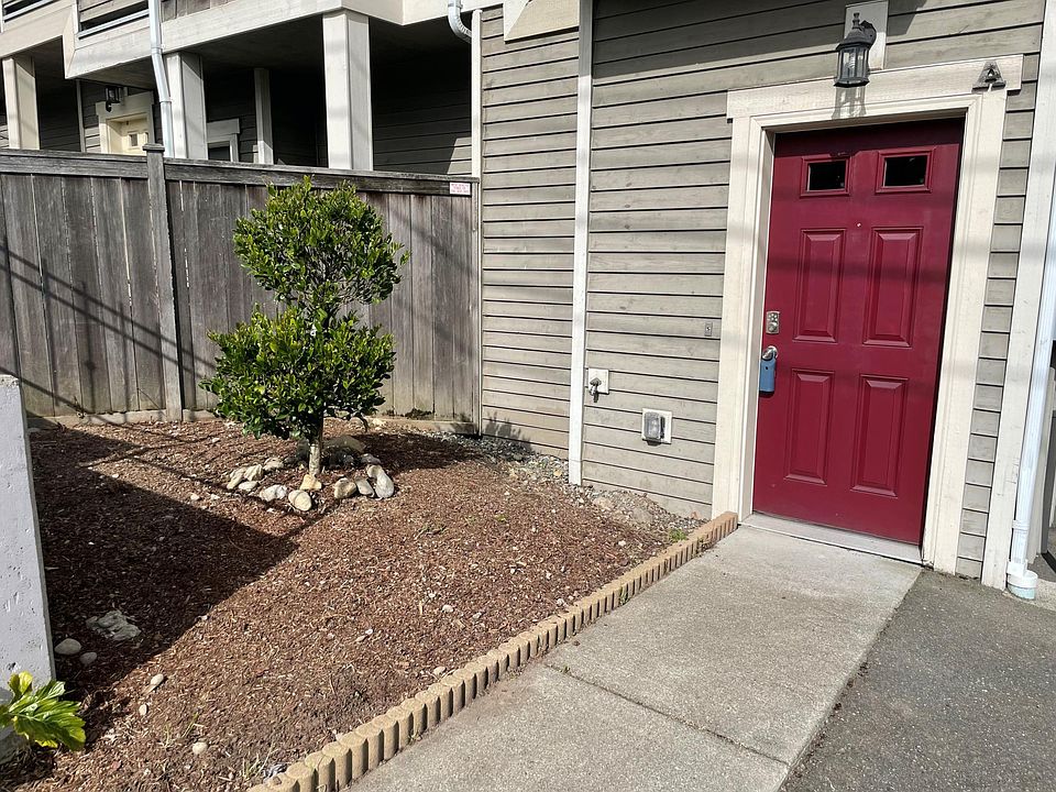 1st image of 4346 7th Ave NE APT A