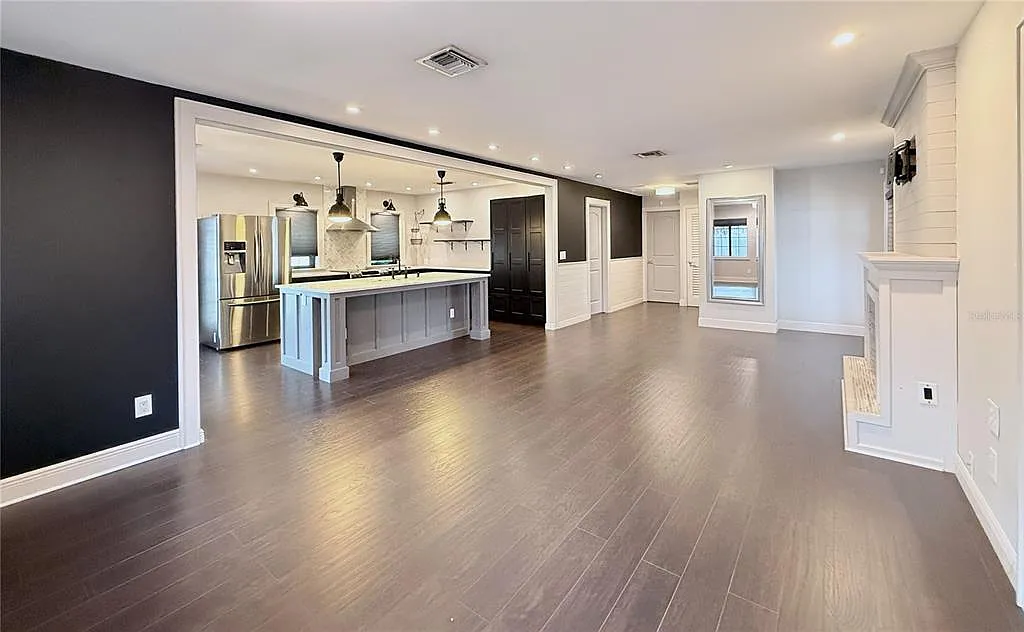 2 bed, 2.0 bath, 1134 sqft, $2,600 — Photo 4