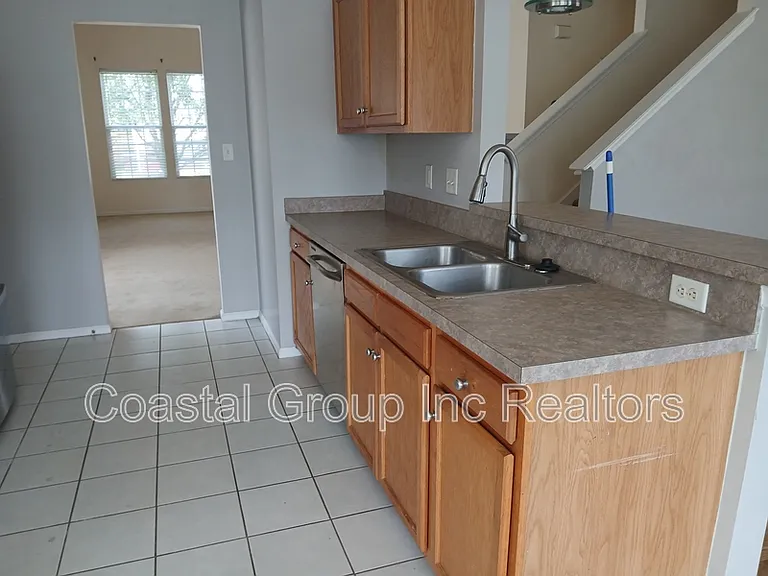 311 Outlaw St — Photo 8