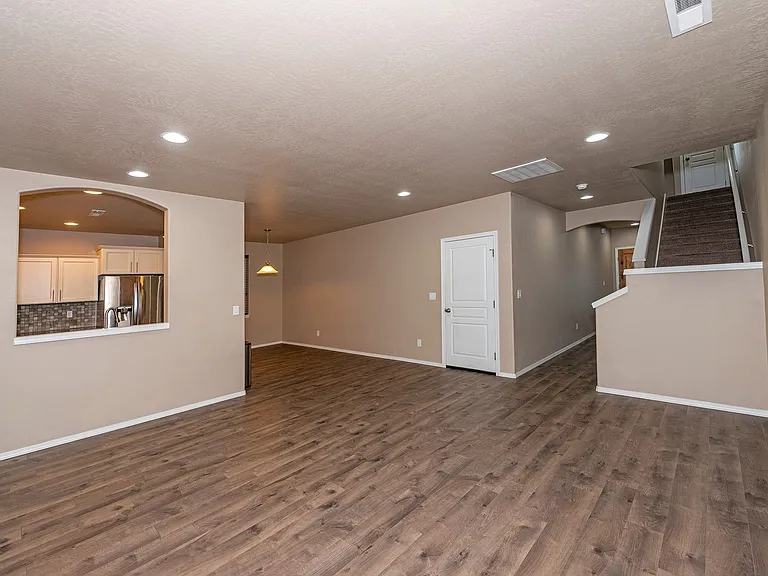 61166 Snowbrush Dr — Photo 3