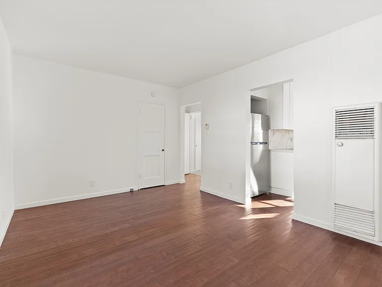4634 Clarissa Ave #4634 — Photo 6