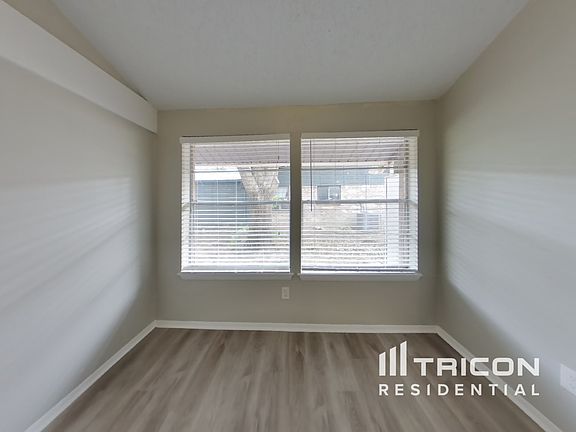4th image of 1724 Crystal Way