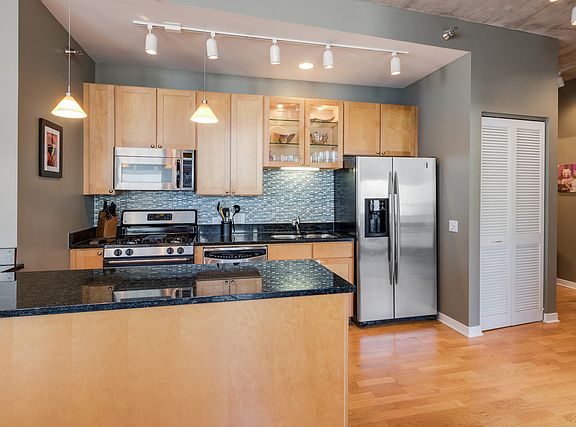 4th image of 720 N Larrabee St APT 1101