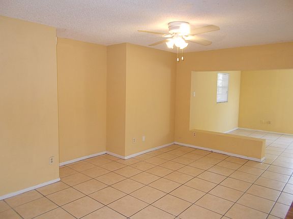 5th image of 2115 San Jose Blvd