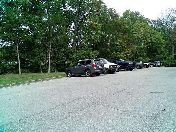 4th image of 244 Meadowview Dr APT 12
