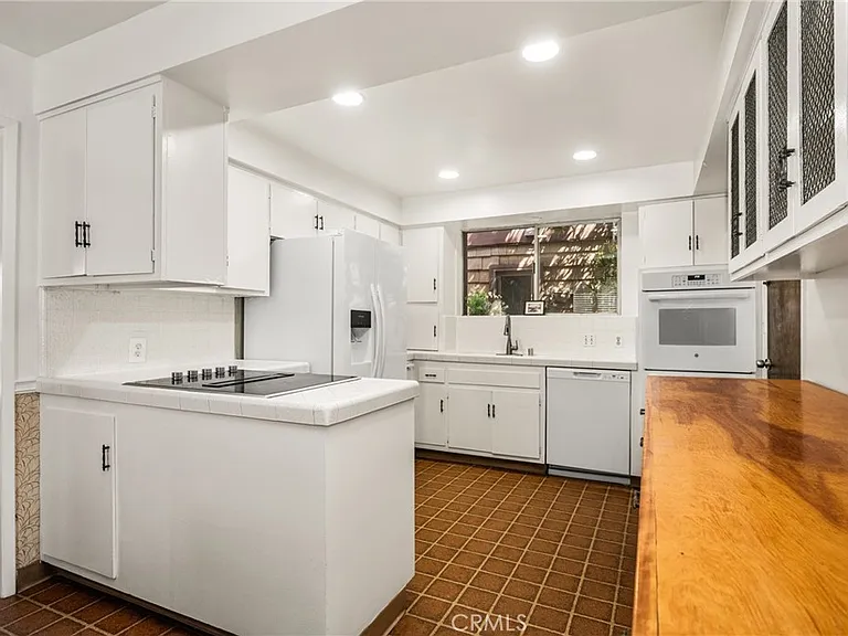 58B Surfside Ave — Photo 12