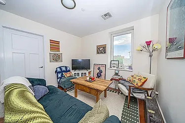 960 Willoughby Avenue, #2R