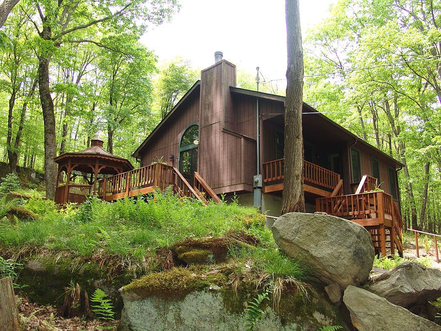 1st image of 323 Aster Cir