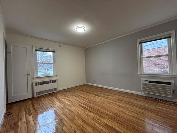 4th image of 533 S 14th St