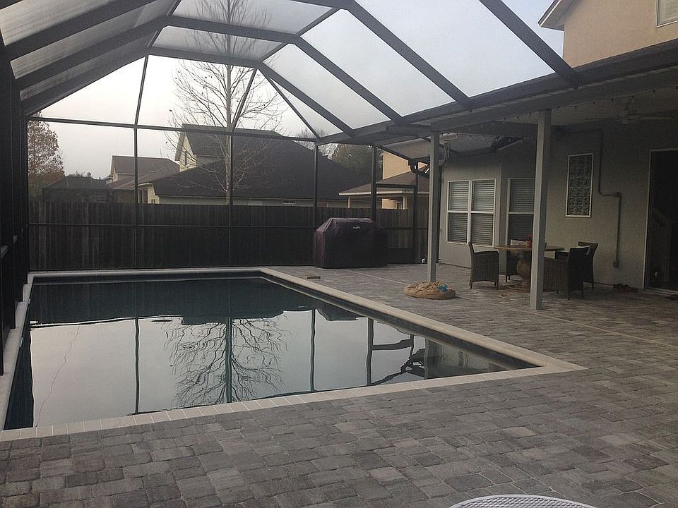 2nd image of 635 E Devonhurst Ln