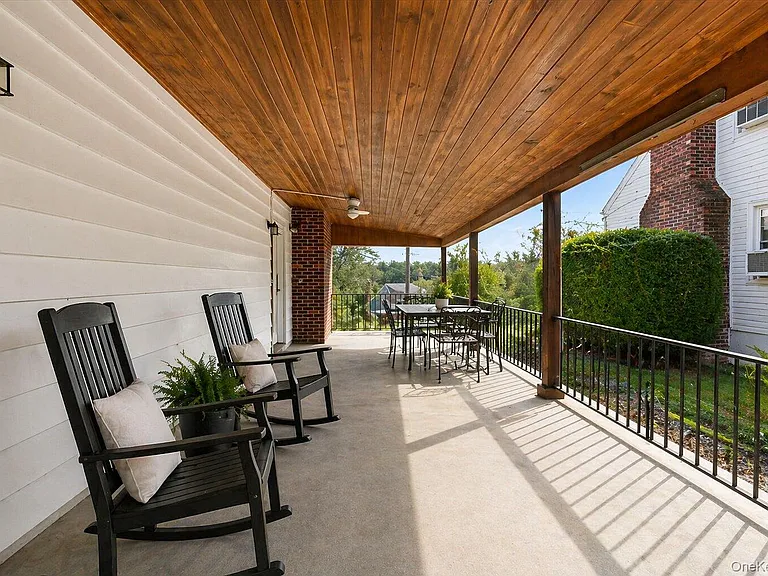 10 Taft Ln — Photo 12