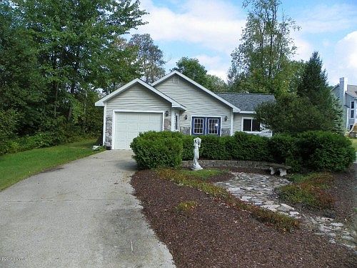 3rd image of 13196 Pine Island Dr