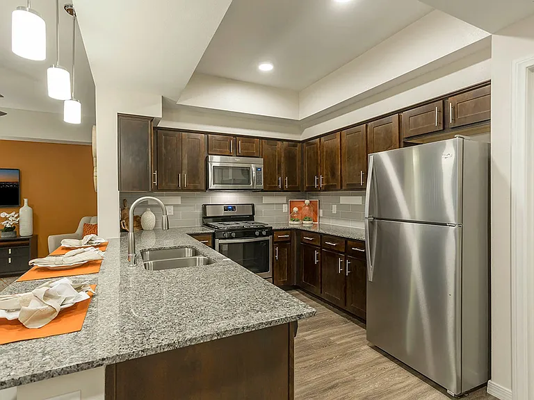 A3 751 SQ FT 1 Bed 1 Bath
