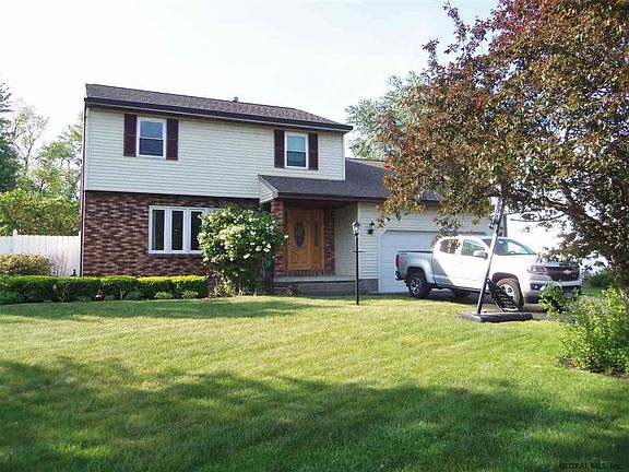 2nd image of 2 Huntleigh Dr