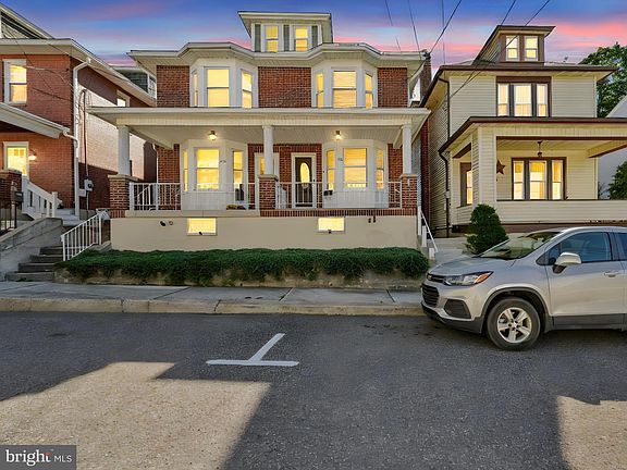 3rd image of 416 E Union St