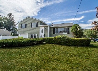 2nd image of 452 1st Ave