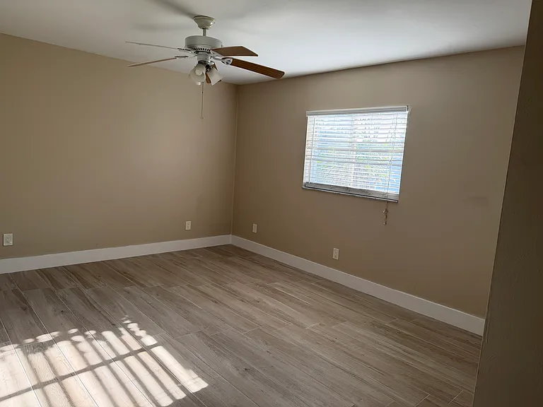 4327 SW 7th Pl #4327 — Photo 17