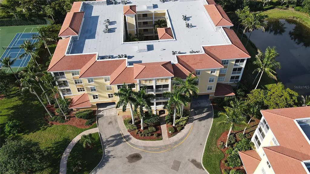 3 bed, 2.0 bath, 1498 sqft, $2,100 — Photo 1