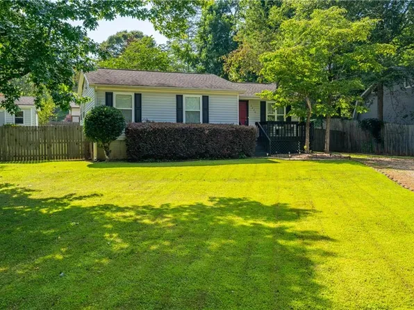 3230 Halifax Dr, Cumming, GA 30041