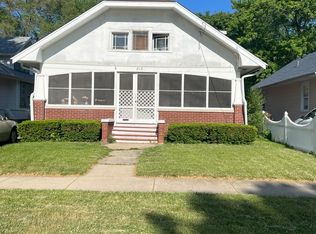 818 Lebanon St, Aurora, IL 60505