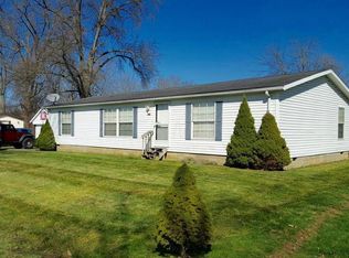 180 Cliff St, Buckeye Lake, OH 43008
