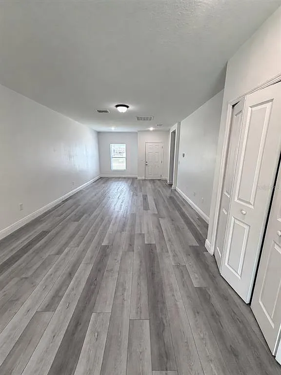 3 bed, 2.0 bath, 1400 sqft, $1,800 — Photo 4