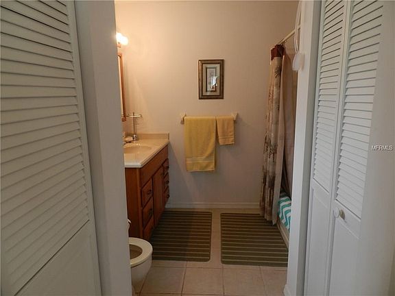5th image of 840 Center Ave #830