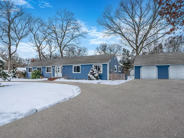 98 Smithtown Polk Boulevard, Centereach, NY 11720