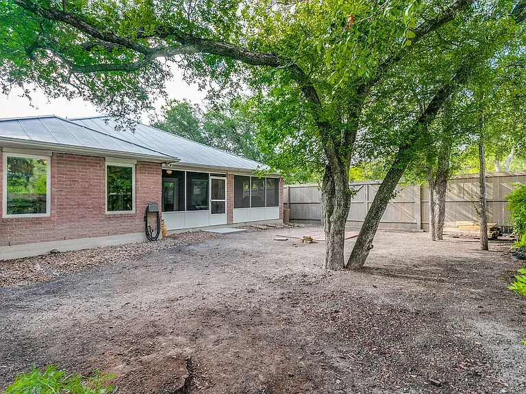 10 Oakwell Farms Pkwy — Photo 24