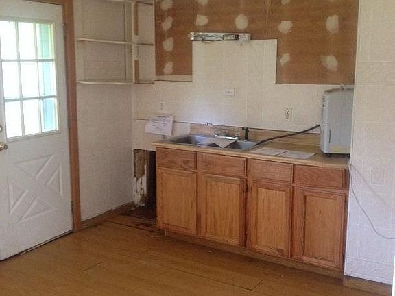 4th image of 4551 Natchez Ave