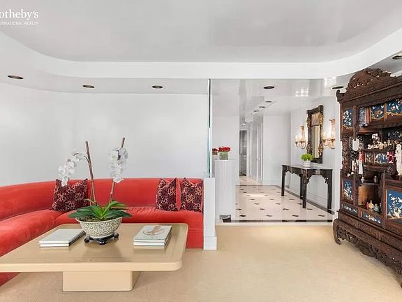 3rd image of 200 Central Park S APT 28A