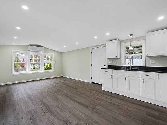5th image of 26 Progressive St